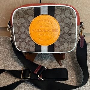 Coach crossbody Dempsey camera bad